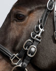 Detailfoto Wanderzaum Kieffer's Trail am Pferd: Reithalfter und Backenstück mit Karabiner