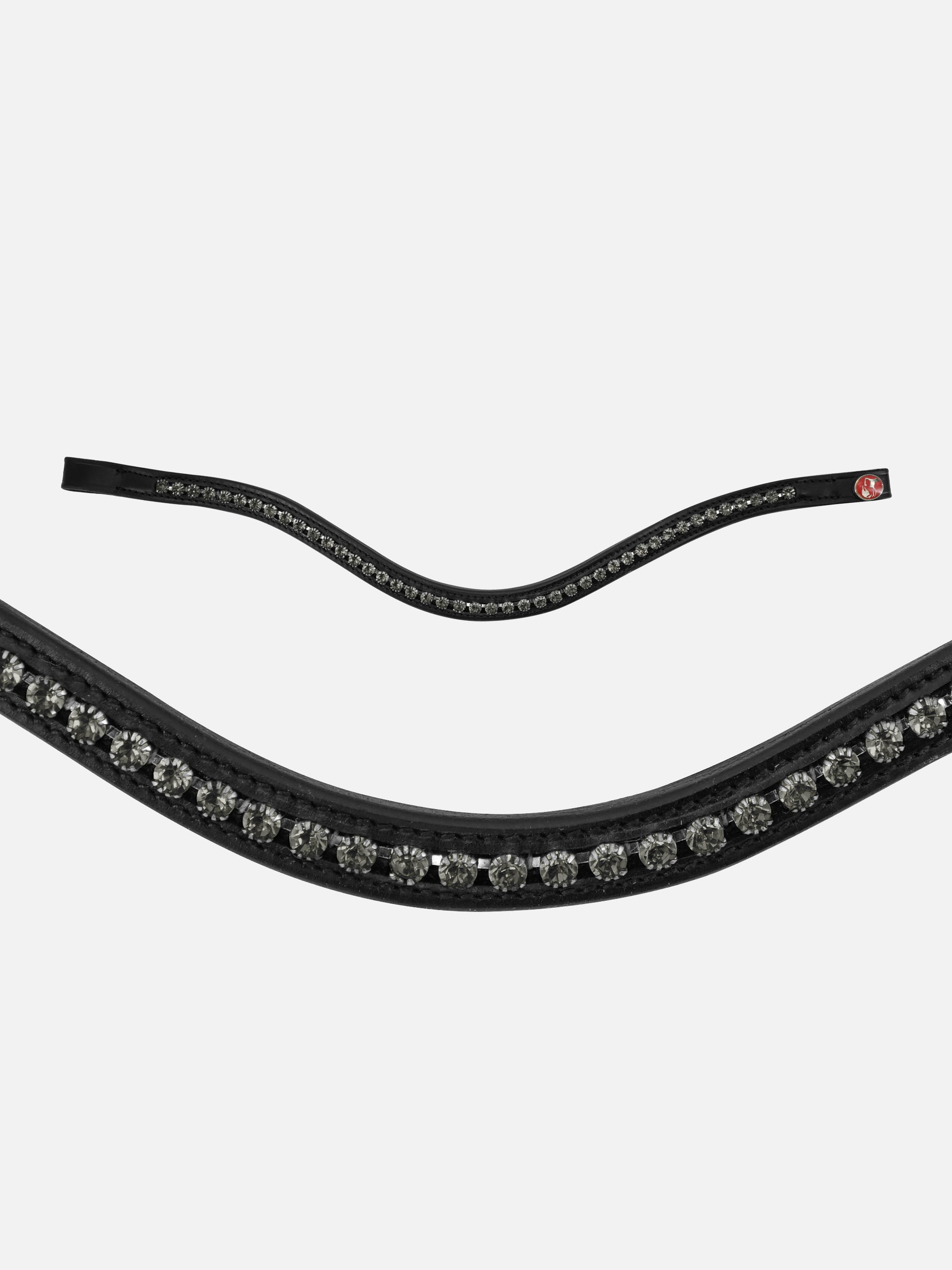 Detailfoto Trense Comfort Paris in Schwarz mit schwarzem Lack-Reithalfter: geschwungenes Stirnband mit grauen Swarovski® Kristallen